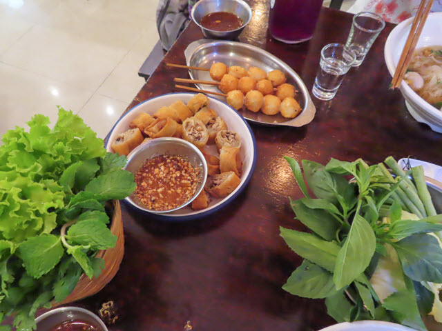 烏汶 ubon ratchathani ลูกชิ้นมิตรสัมพันธ์ 餐館