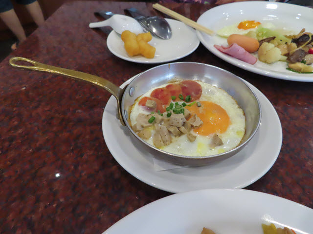 烏汶 Nartsiri Residence 自助早餐