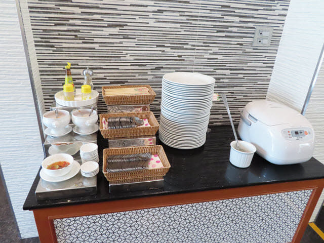 烏汶 Nartsiri Residence 自助早餐