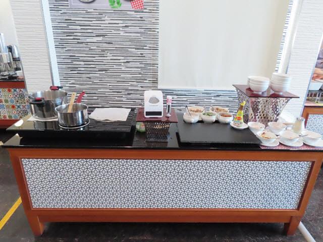 烏汶 Nartsiri Residence 自助早餐