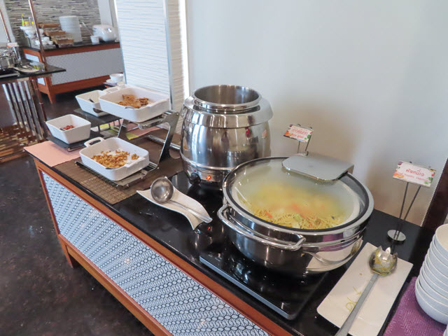 烏汶 Nartsiri Residence 自助早餐