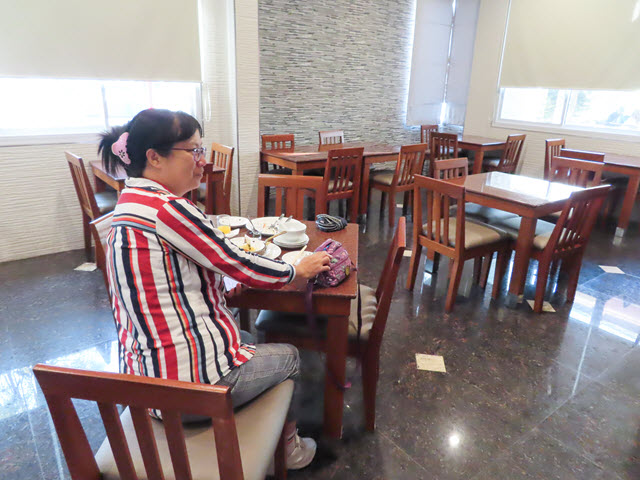 烏汶 Nartsiri Residence 自助早餐